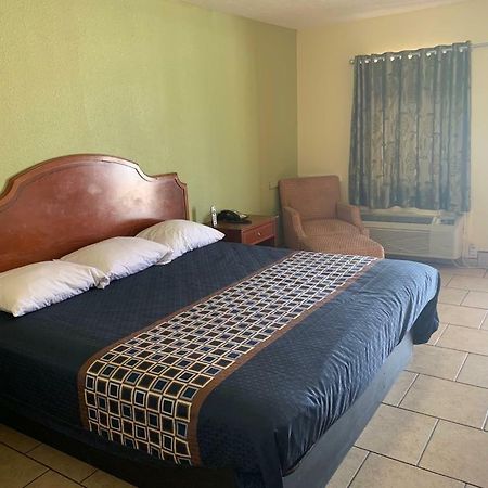 Texas Inn Beaumont Eksteriør bilde
